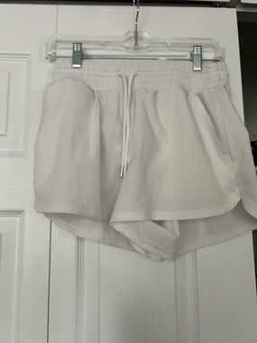 Abercrombie & Fitch YPB motionTEK high rise lined workout shorts